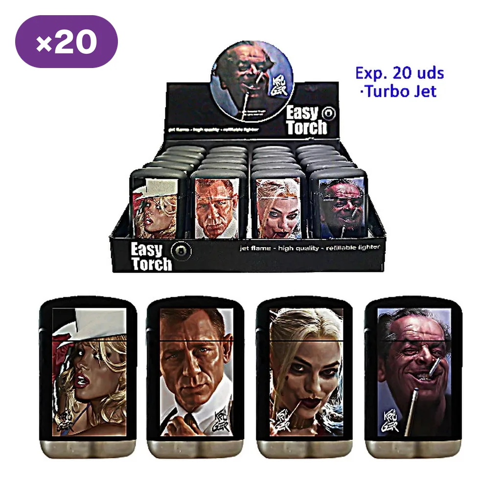 Expositor Easy Torch señalado como de 20 unidades y selección de encendedores negros con distintos retratos de personajes de cine. Expositor Easy Torch señalado como de 20 unidades y selección de encendedores negros con distintos retratos de personajes de cine.