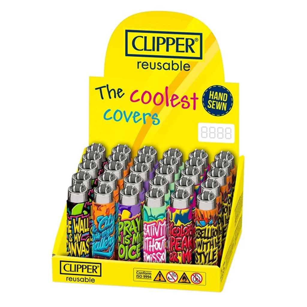 Expositor amarillo de encendedores Clipper con fundas Graffiti Spirit de distintos colores y mensajes de estilo grafiti.