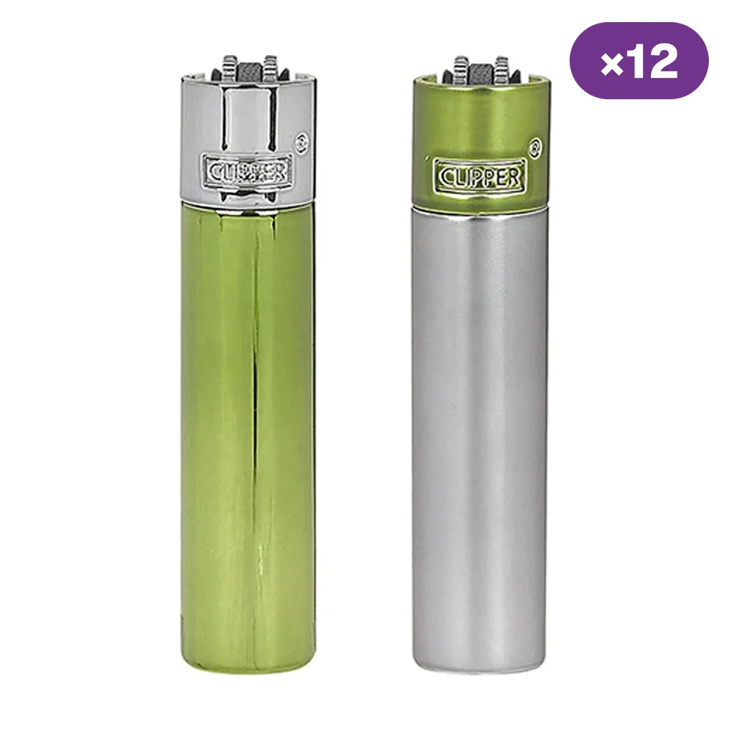 Encendedores Clipper con acabados verde pistacho y plateado en combinaciones invertidas, junto a un distintivo de 12 unidades.