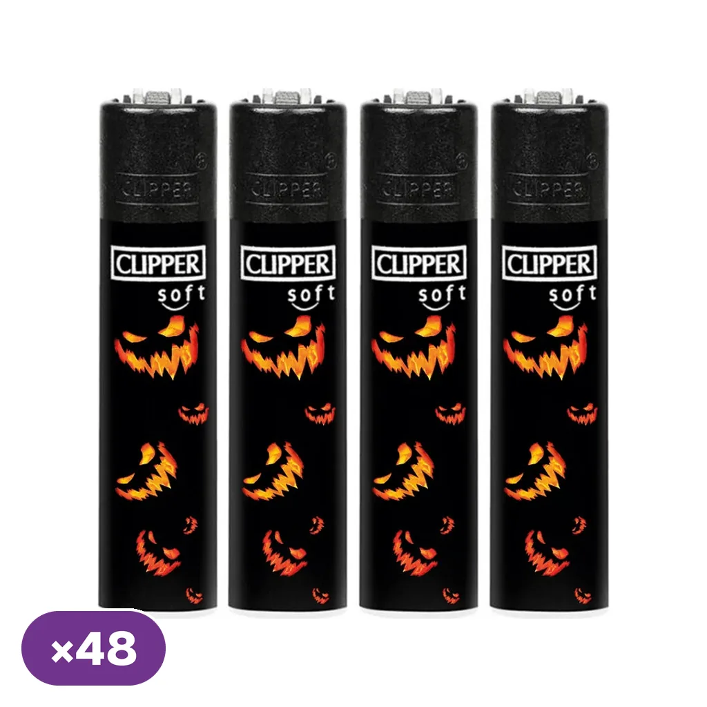 Varias unidades de encendedores Clipper negros con caras de Halloween en naranja, texto «soft» e indicación de 48 unidades.