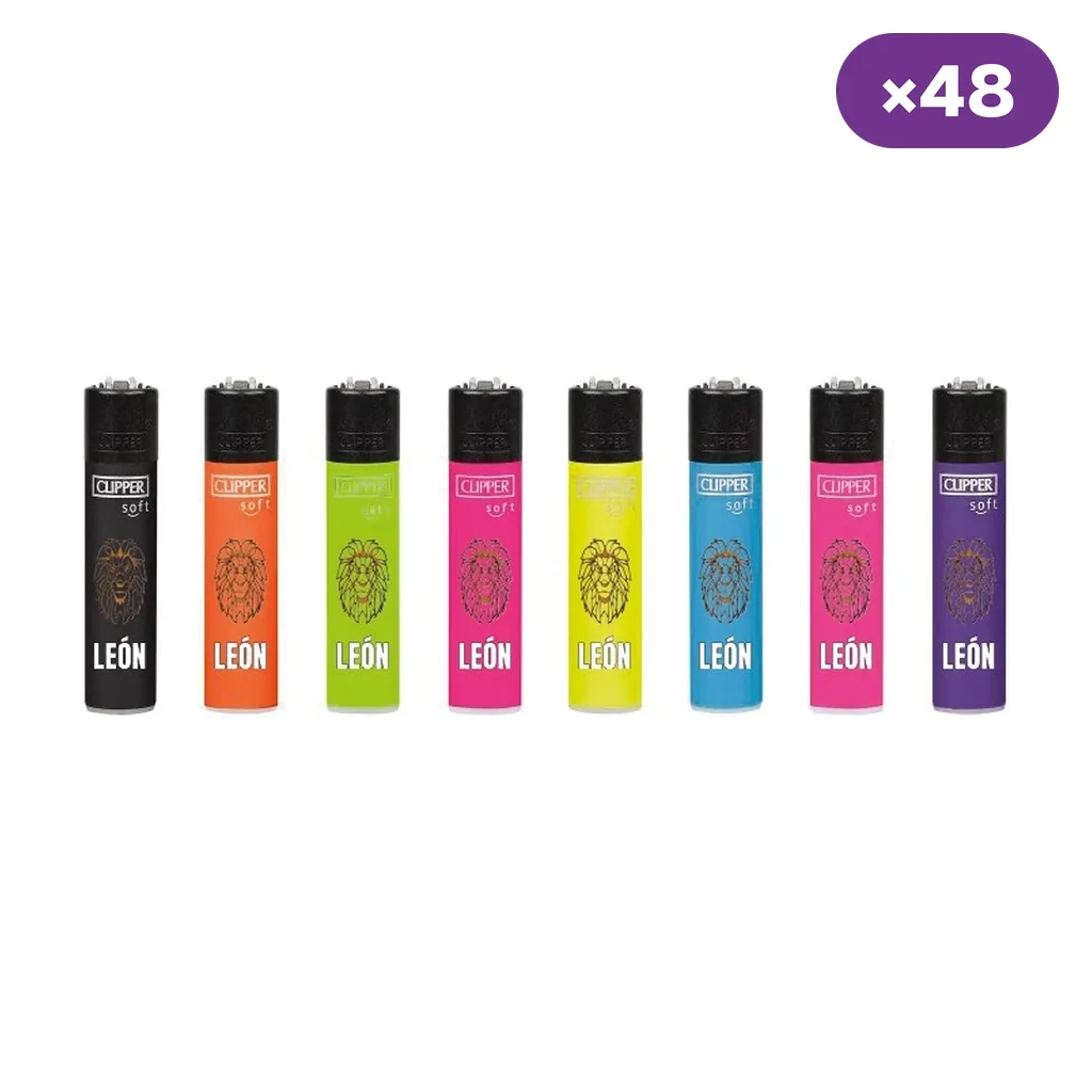 Encendedores Clipper León alineados en varios colores, con cabezal negro, dibujo de león y distintivo de 48 unidades.