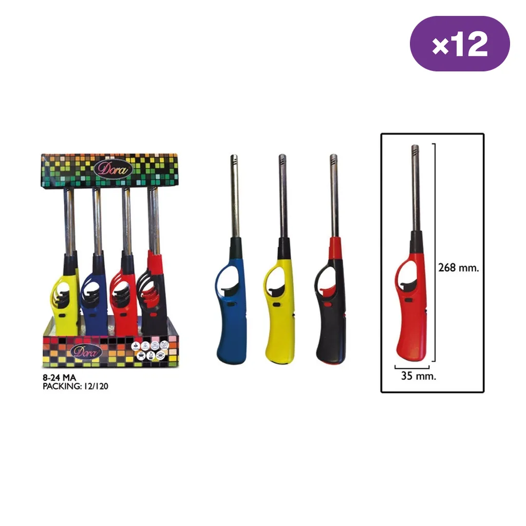 Selección de encendedores Dora BBQ con tubo largo y mangos de distintos colores, junto a un expositor y el distintivo de 12 unidades.