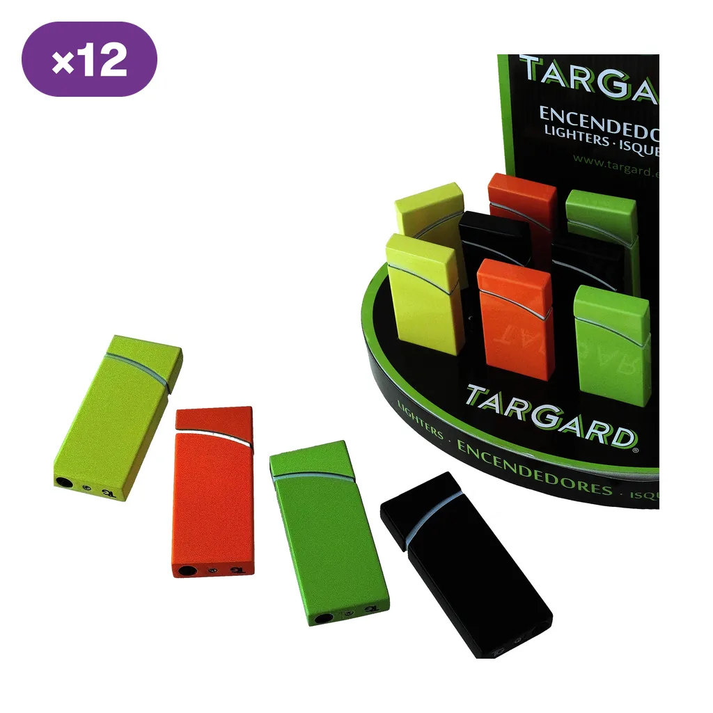 Encendedores rectangulares TARGARD en amarillo, naranja, verde y negro, sueltos y en un expositor, con indicación de 12 unidades.