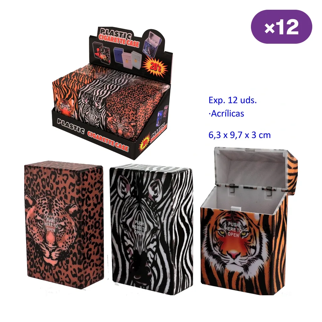 Selección de tabaqueras con diseños de leopardo, cebra y tigre, una abierta, junto a un expositor con indicación de 12 unidades.