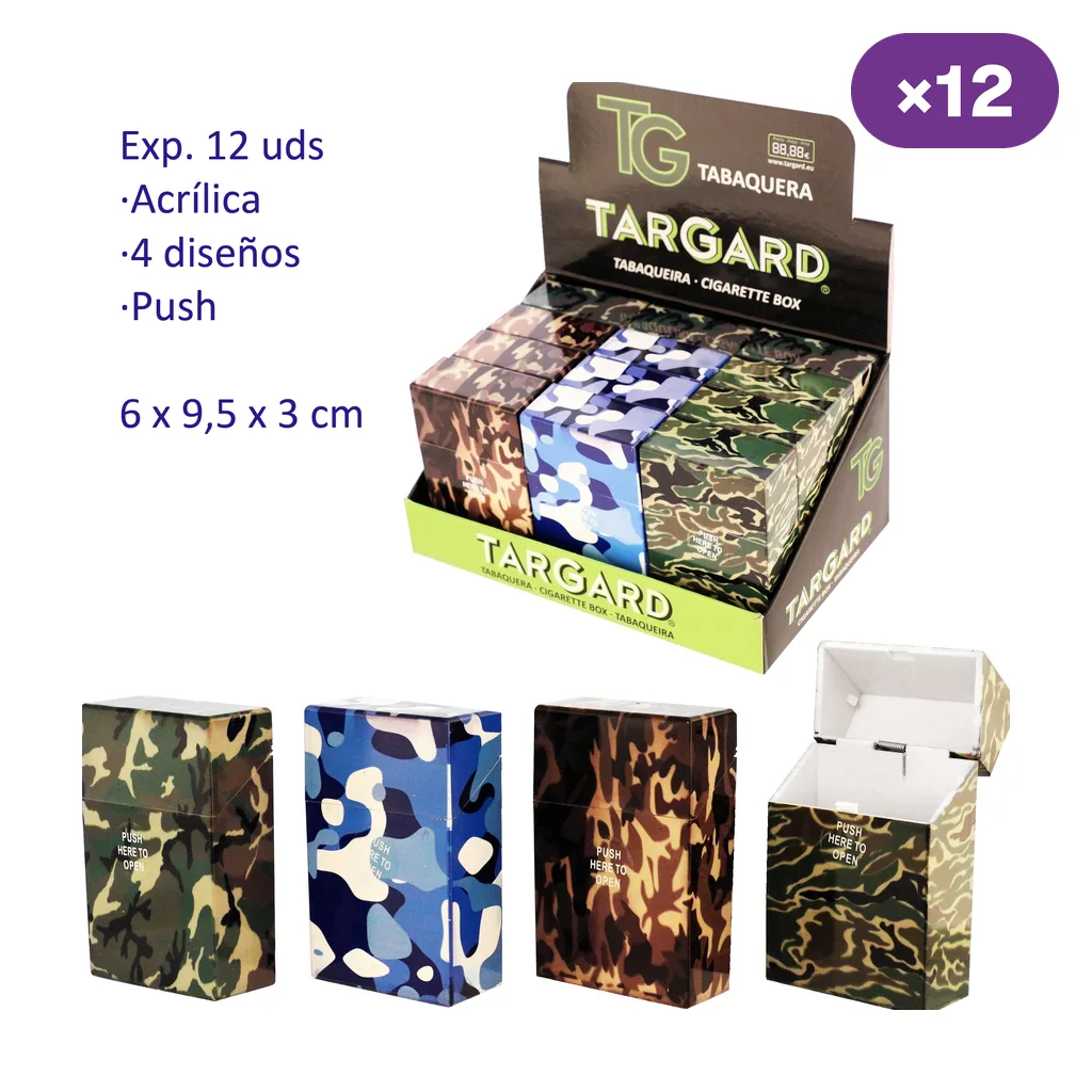 Expositor TG Targard y selección de tabaqueras con distintos estampados de camuflaje; una aparece abierta y muestra el interior blanco. Expositor TG Targard y selección de tabaqueras con distintos estampados de camuflaje; una aparece abierta y muestra el interior blanco.