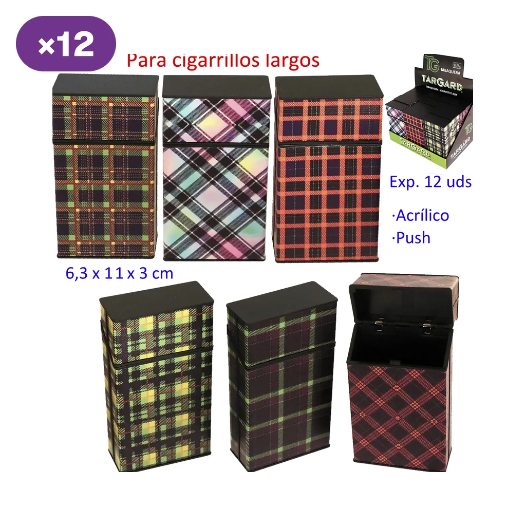 Selección de tabaqueras TG para cigarrillos largos con cuadros de distintos colores; una aparece abierta y se muestra un expositor. Selección de tabaqueras TG para cigarrillos largos con cuadros de distintos colores; una aparece abierta y se muestra un expositor.