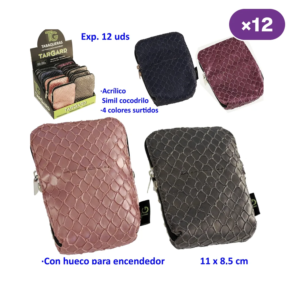 Selección de tabaqueras TG de 11 × 8,5 cm con relieve símil cocodrilo y cremallera, en varios colores, junto a un expositor. Selección de tabaqueras TG de 11 × 8,5 cm con relieve símil cocodrilo y cremallera, en varios colores, junto a un expositor.