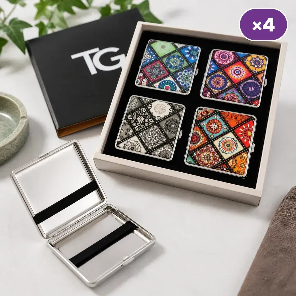 Escena generada con pitilleras TG de mandalas multicolores en una caja y una pitillera abierta que muestra su interior con bandas negras.