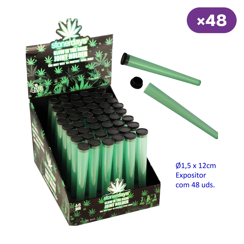 Expositor Stonerdays con tubos verdes de tapa negra para guardar cigarros, marcado con 48 unidades, y un tubo abierto al lado.