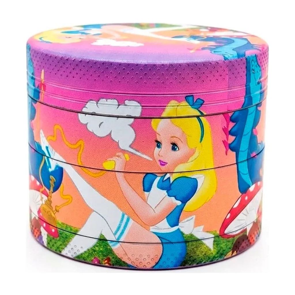Grinder Alice cilíndrico con ilustración multicolor de una joven rubia vestida de azul, setas y un personaje azul sobre fondo rosa.