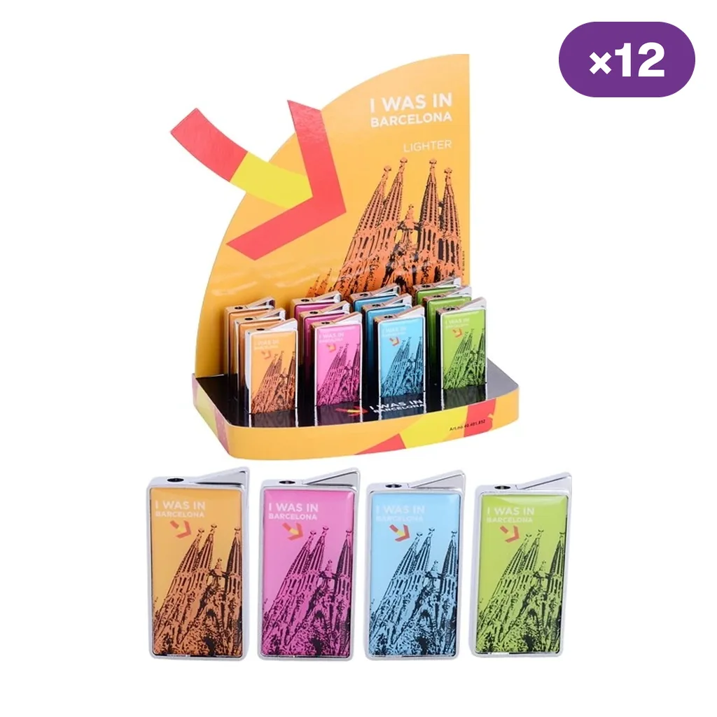 Encendedores I Was in Barcelona en varios colores, con dibujos de la Sagrada Familia, junto a un expositor con indicación de 12 unidades.