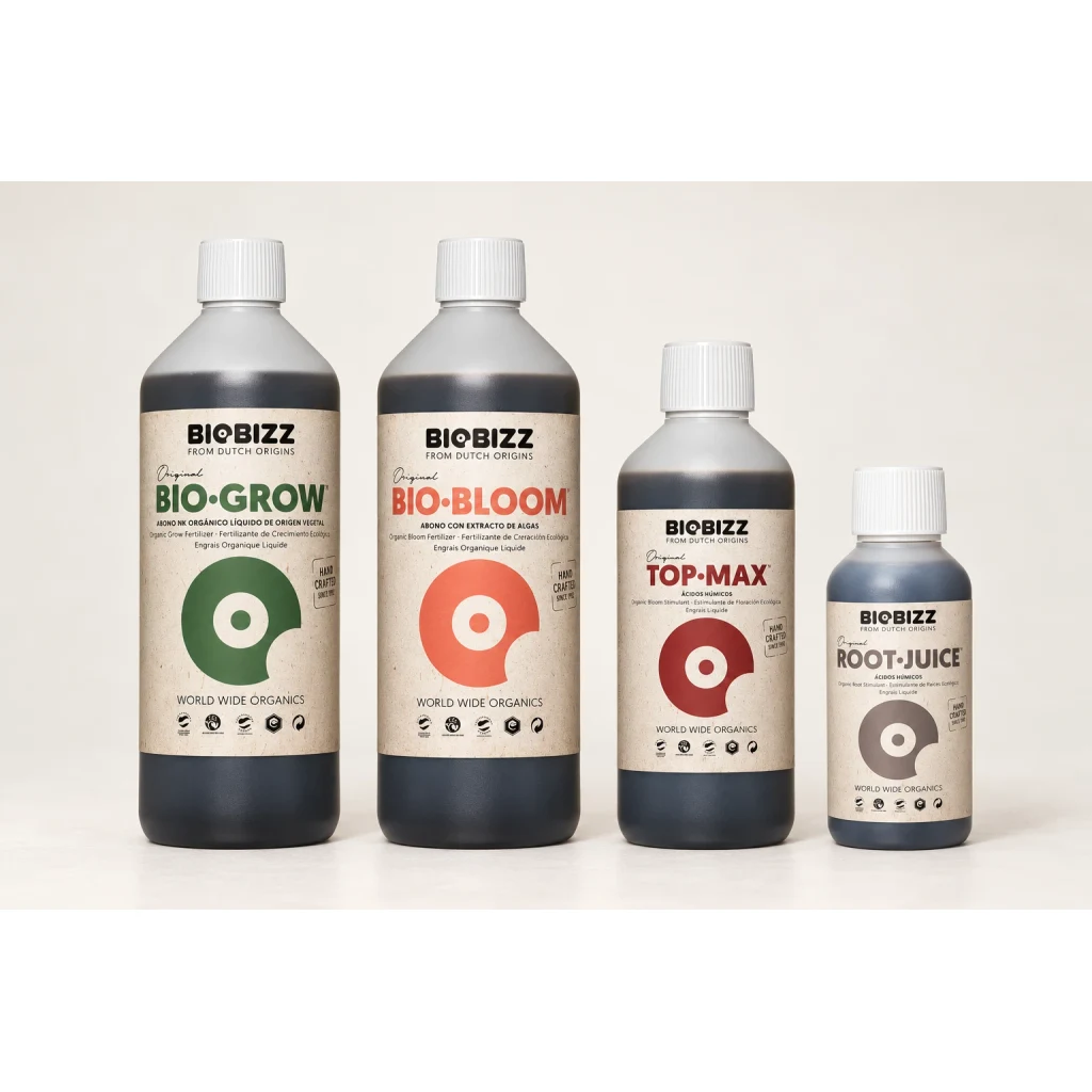 Botellas BioBizz de Bio-Grow, Bio-Bloom, Top-Max y Root-Juice en distintos tamaños, alineadas sobre un fondo claro.