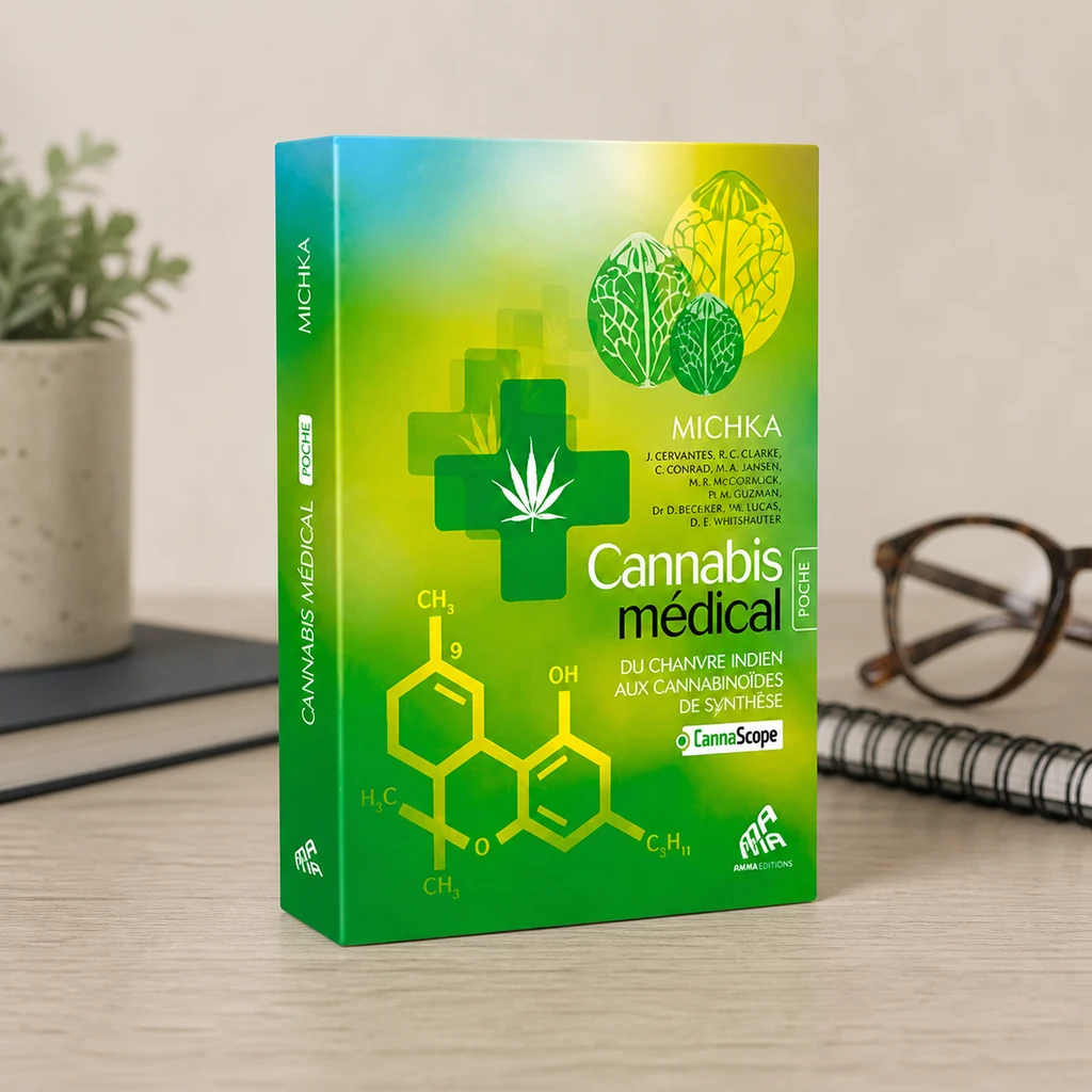 Libro «Cannabis médical» de Michka, con portada verde y amarilla, sobre una mesa junto a unas gafas y un cuaderno. Libro «Cannabis médical» de Michka, con portada verde y amarilla, sobre una mesa junto a unas gafas y un cuaderno.