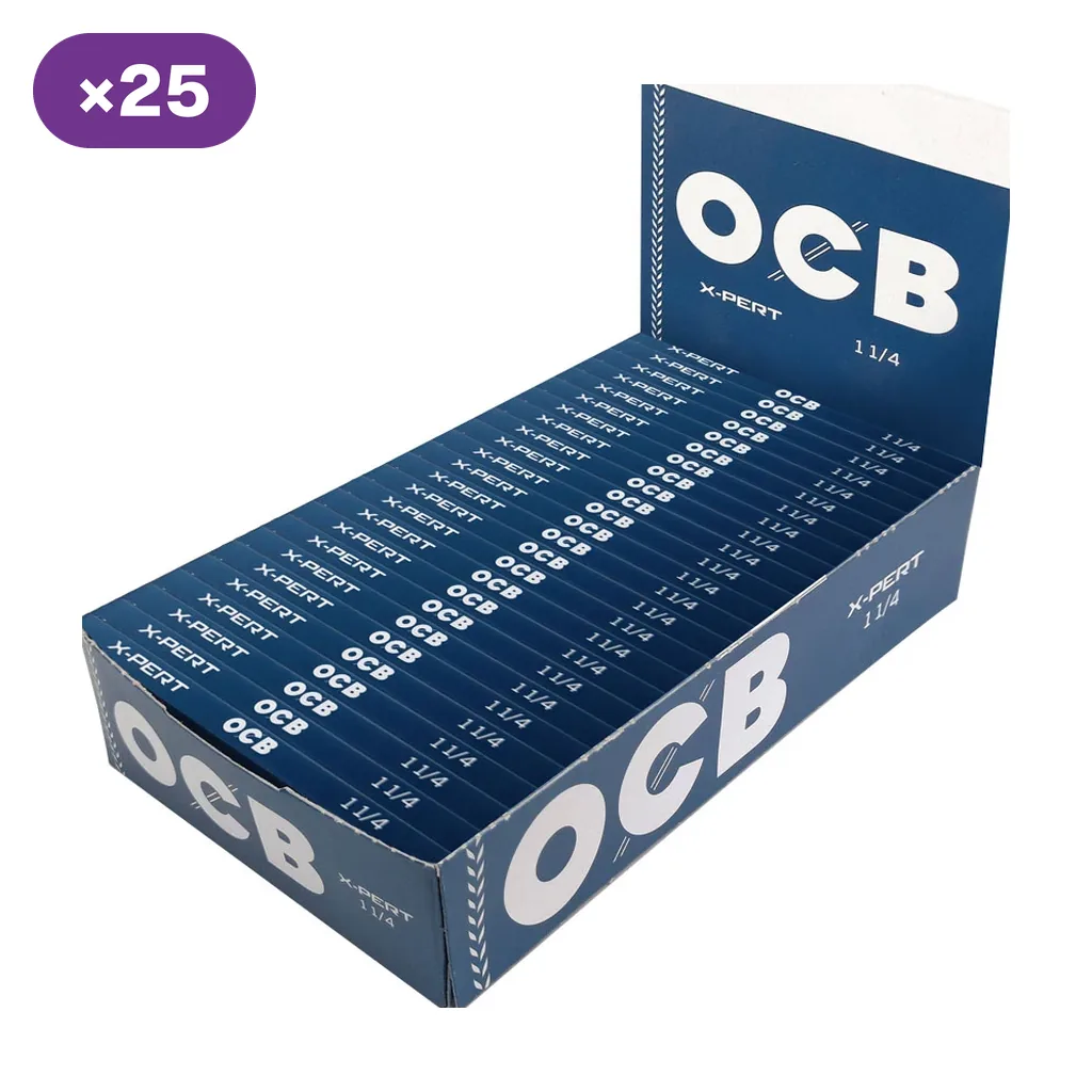 Expositor azul abierto de papel de fumar OCB X-Pert 1 1/4, con varias libretas alineadas y distintivo de 25 unidades.