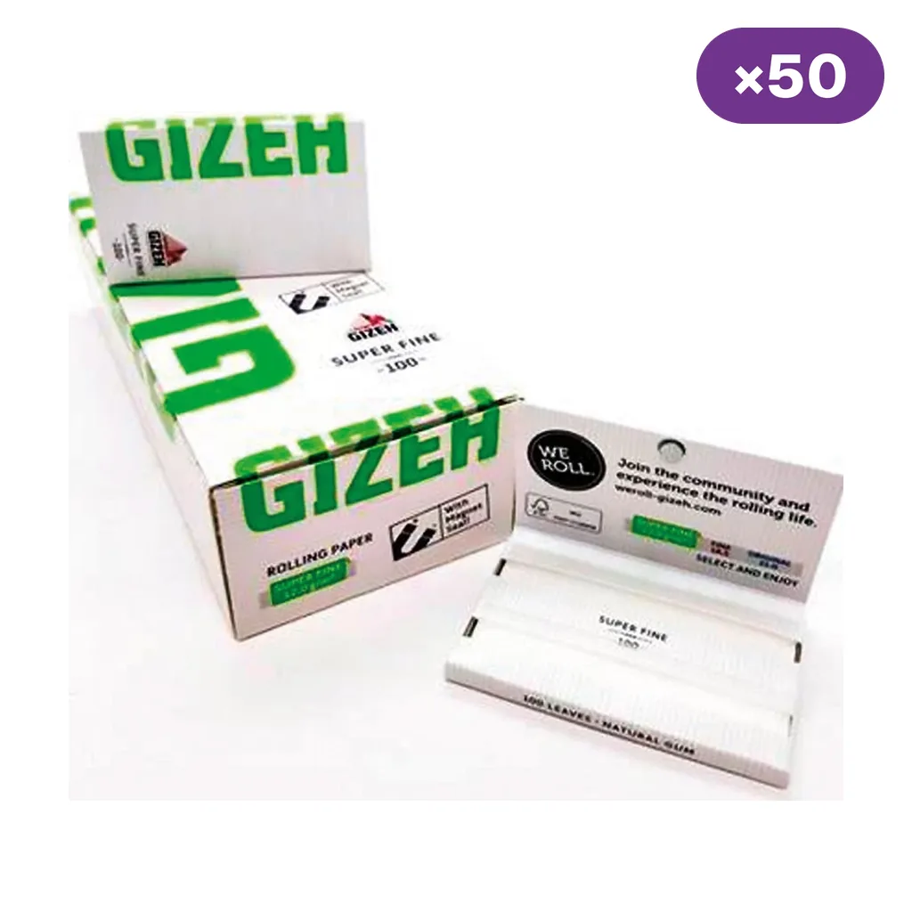 Expositor blanco y verde de papel Gizeh Super Fine con un librillo abierto delante y distintivo de 50 unidades sobre fondo blanco.