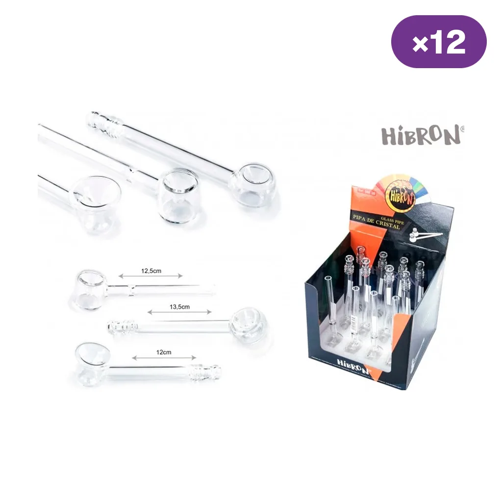 Selección de pipas Hibron de cristal transparente en distintos formatos, con medidas de 12, 12,5 y 13,5 cm, junto a una caja expositora. Selección de pipas Hibron de cristal transparente en distintos formatos, con medidas de 12, 12,5 y 13,5 cm, junto a una caja expositora.