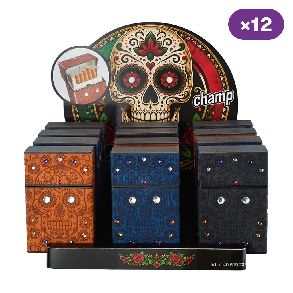 Expositor Champ con pitilleras naranjas, azules y negras decoradas con calaveras y brillos, y distintivo ×12.