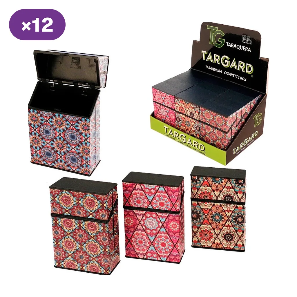 Pitilleras TG Étnico con distintos estampados geométricos multicolores, una abierta con interior negro y un expositor Targard.