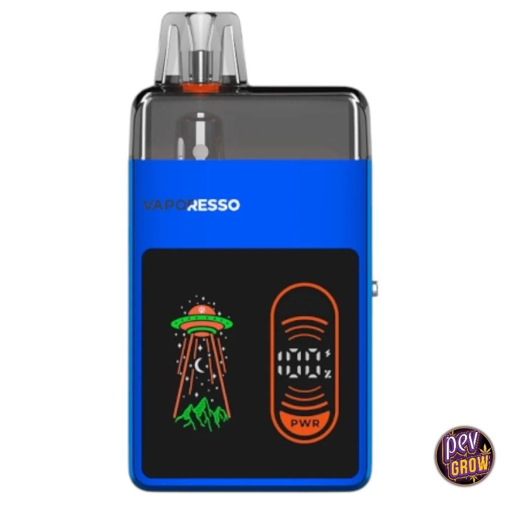 Pod Vaporesso Eco Nano Pro azul con depósito y boquilla translúcidos, panel negro con un platillo volante e indicador de batería al 100 %.