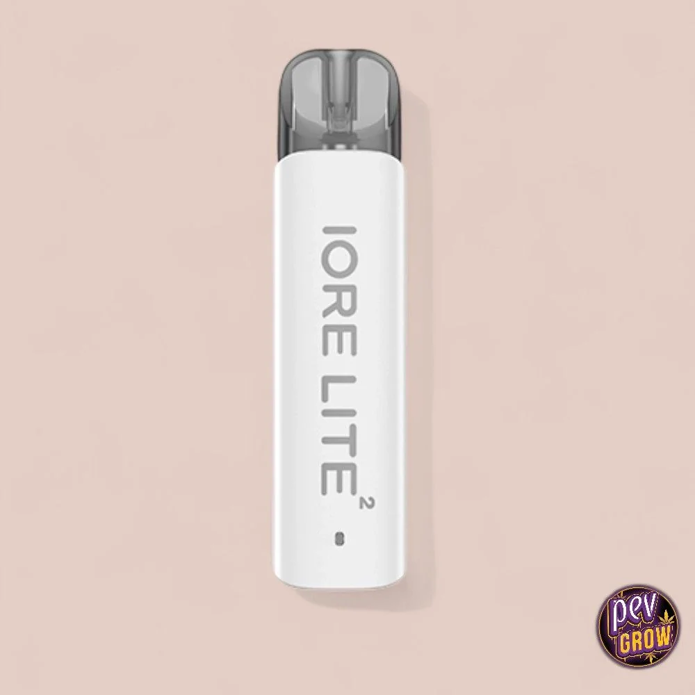 Vaper Eleaf Iore Lite 2 blanco, en posición vertical, con boquilla translúcida gris y nombre impreso sobre fondo rosa claro.
