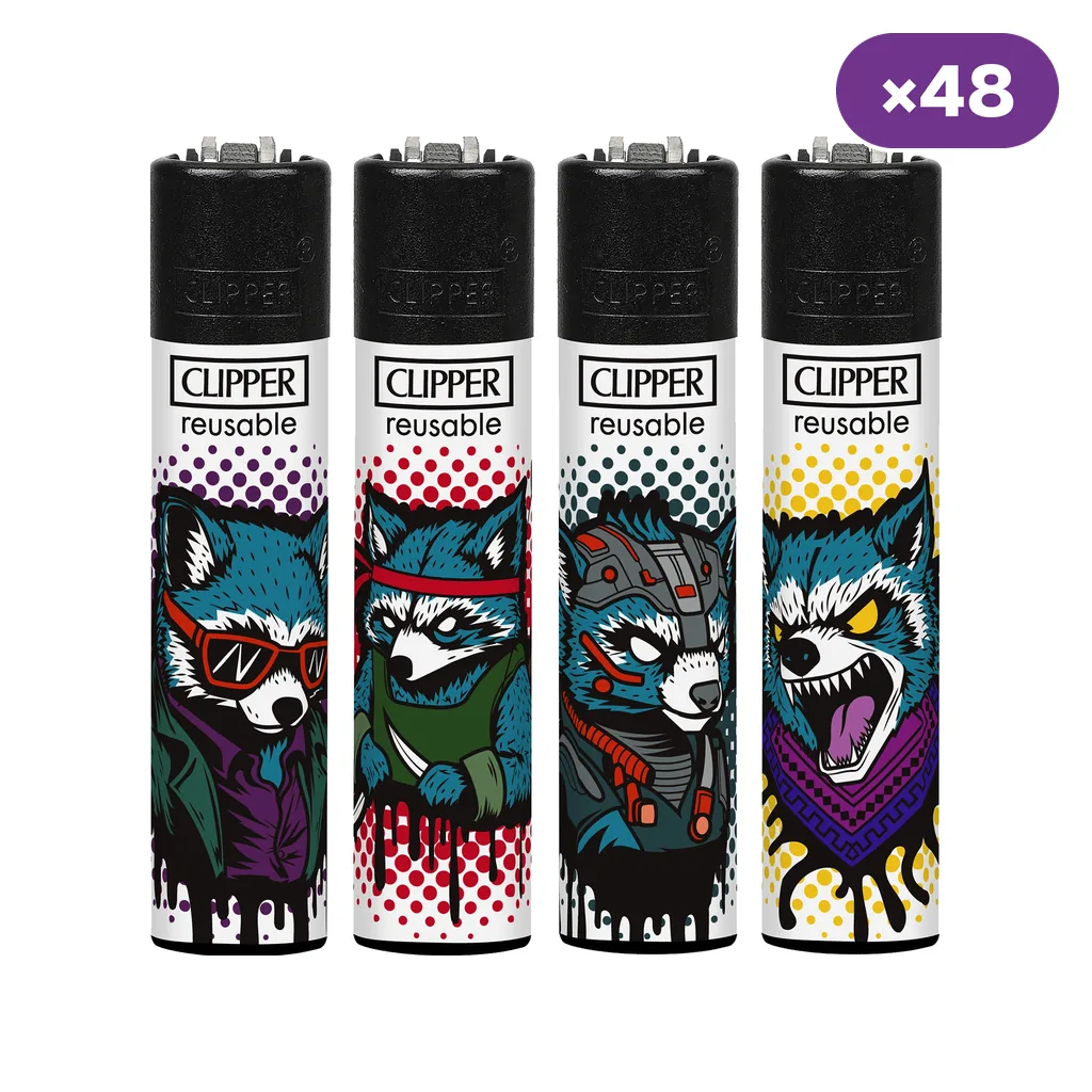 Selección de encendedores Clipper Racoons con distintas ilustraciones de mapaches, cabezales negros y distintivo de 48 unidades.