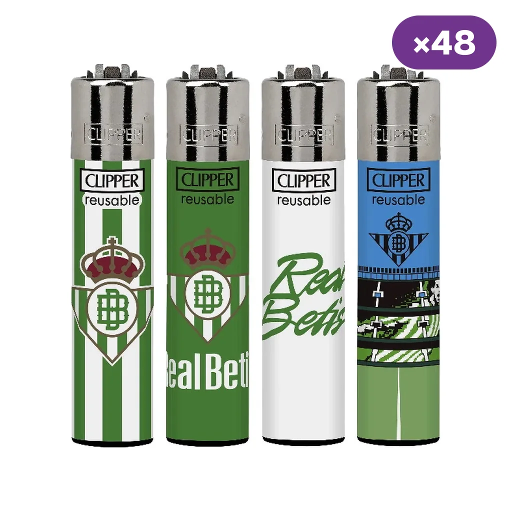 Selección de encendedores Clipper con distintos diseños del Real Betis, escudos y motivos del estadio, junto al distintivo de 48 unidades.