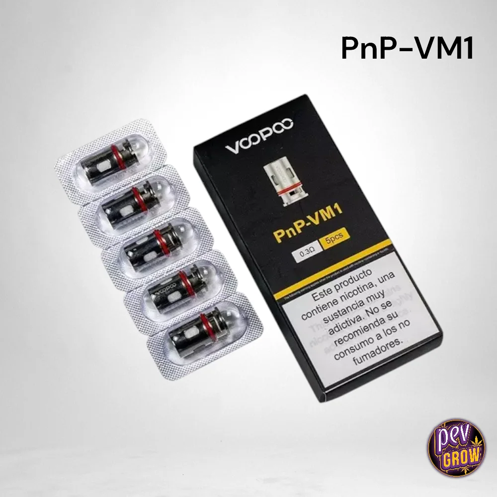 Resistencias Voopoo en blíster junto a una caja negra PnP-VM1, con las indicaciones visibles de 0,3 Ω y 5 pcs.