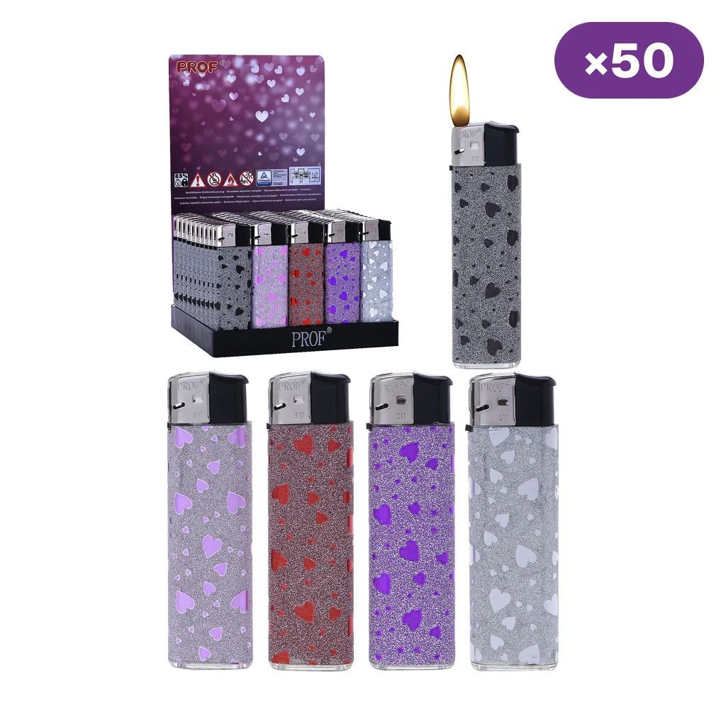 Encendedores Shiny Hearts con acabado brillante y corazones de varios colores, junto a un expositor y una unidad encendida; rótulo de 50 unidades.