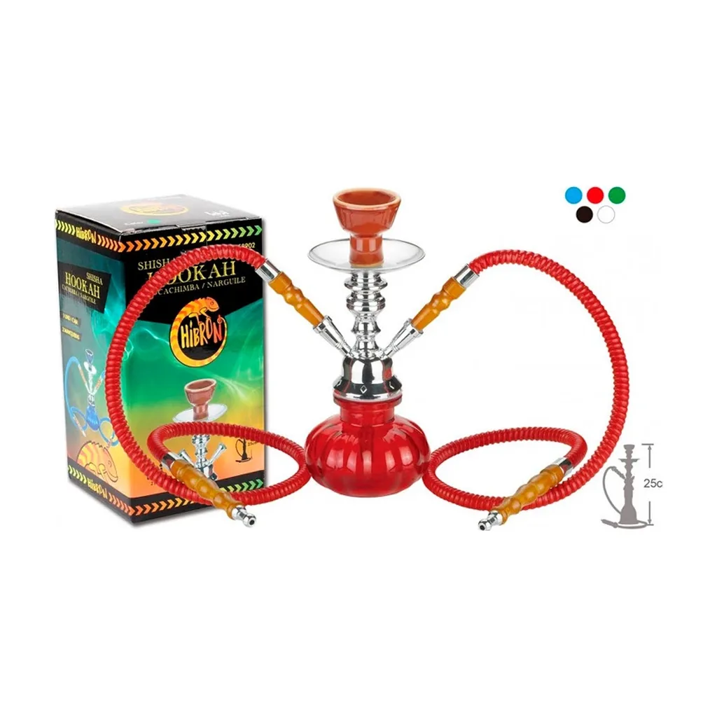 Shisha Hibron con base roja, cuerpo plateado y dos mangueras rojas, junto a su caja y una indicación gráfica de colores disponibles. Shisha Hibron con base roja, cuerpo plateado y dos mangueras rojas, junto a su caja y una indicación gráfica de colores disponibles.