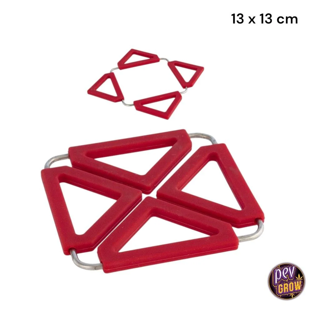 Soporte universal para cachimba con piezas triangulares rojas unidas por enlaces metálicos, mostrado en dos disposiciones sobre fondo blanco.