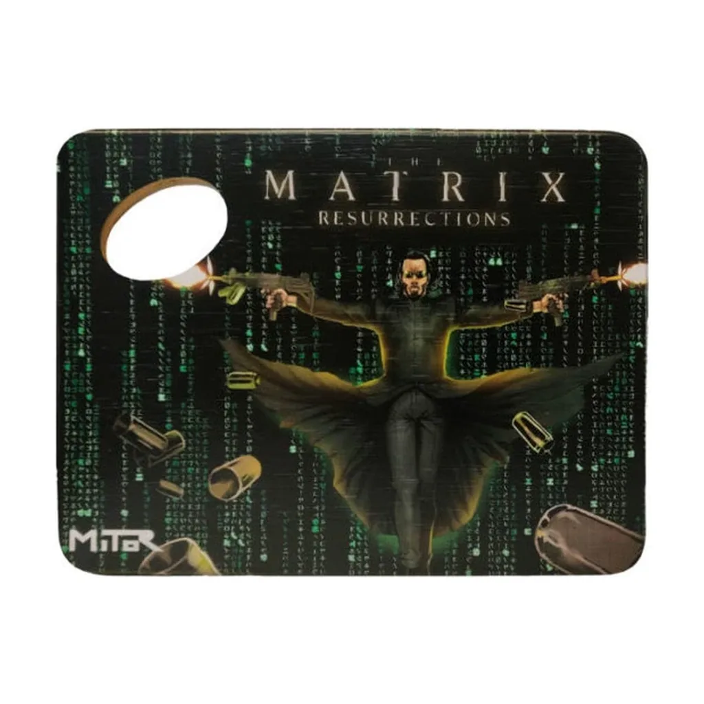 Tabla de mezcla Matrix con esquinas redondeadas, abertura ovalada y un personaje armado sobre un fondo de código verde. Tabla de mezcla Matrix con esquinas redondeadas, abertura ovalada y un personaje armado sobre un fondo de código verde.
