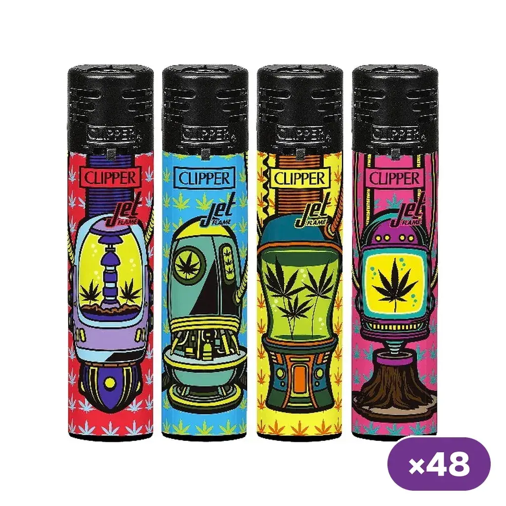 Selección de encendedores Clipper Jet Flame Weed Engine con cabezales negros y diseños de máquinas y hojas de cannabis; distintivo de 48 unidades.