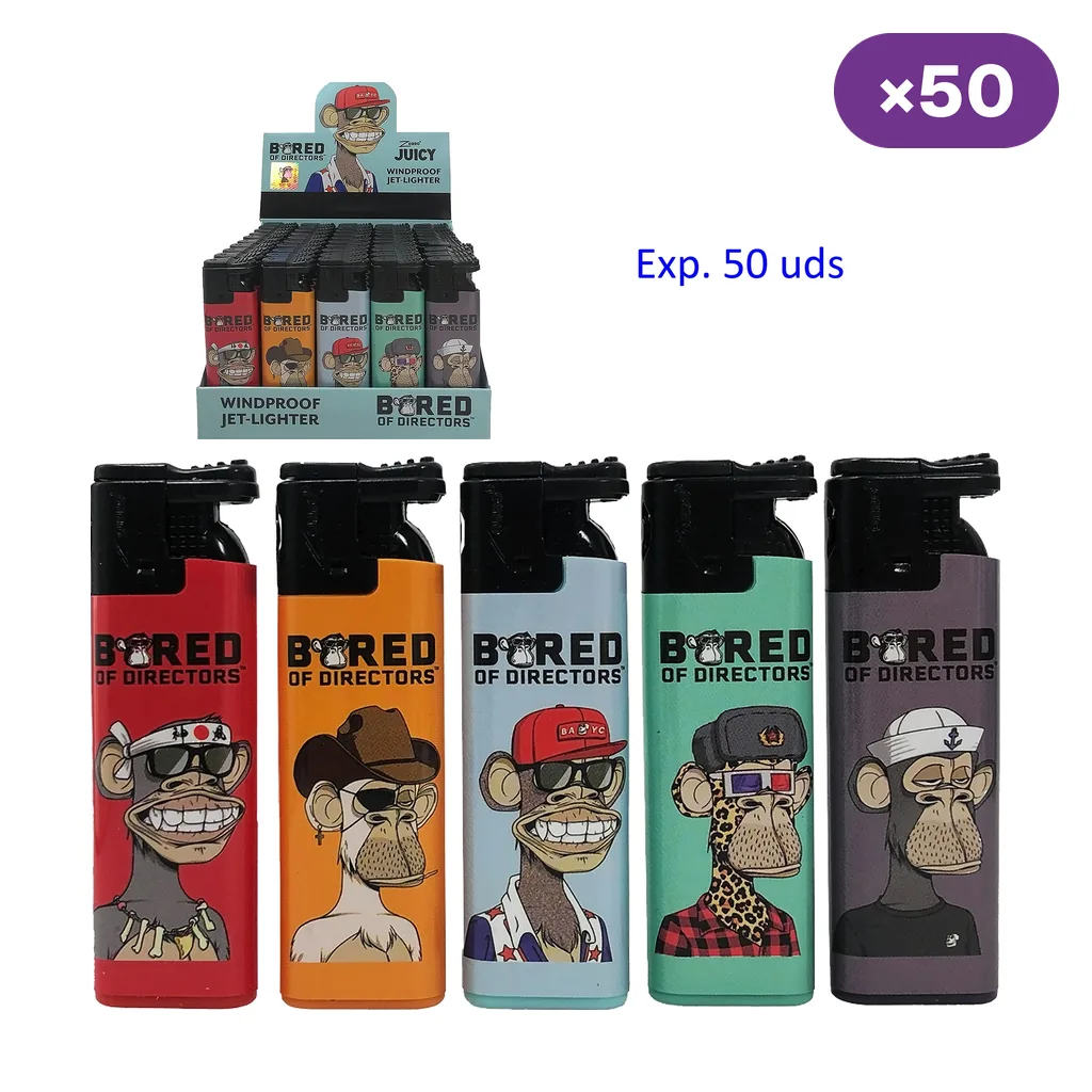 Selección de encendedores de varios colores con dibujos de simios y texto Bored of Directors, junto a un expositor y el rótulo ×50.